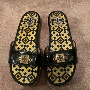 Tory Burch sandals. Size 8.5, great condition.